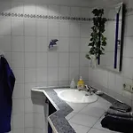 Gaestewohnung Am Thuemmlitzwald Apartment Grimma