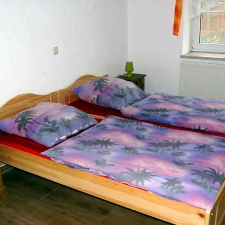 Gaestewohnung Am Thuemmlitzwald גרימה