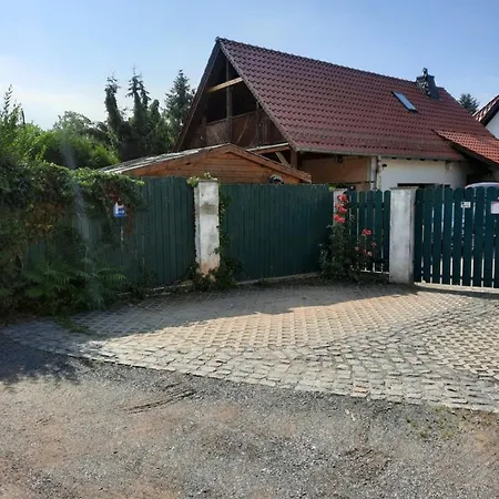 شقة Gaestewohnung Am Thuemmlitzwald جريما